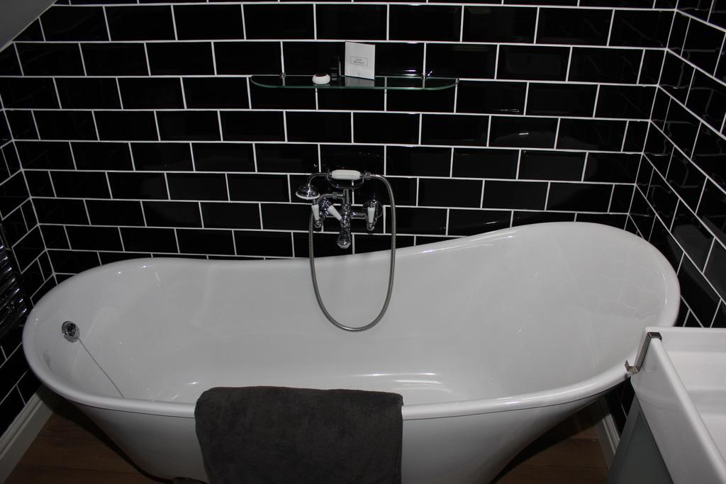 Fifty One And A Half Boutique B&B Clitheroe Exterior photo