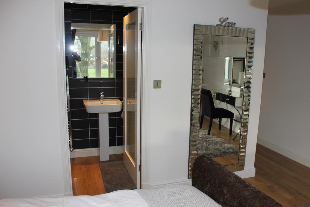 Fifty One And A Half Boutique B&B Clitheroe Exterior photo