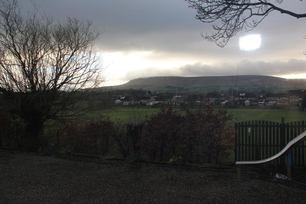 Fifty One And A Half Boutique B&B Clitheroe Exterior photo