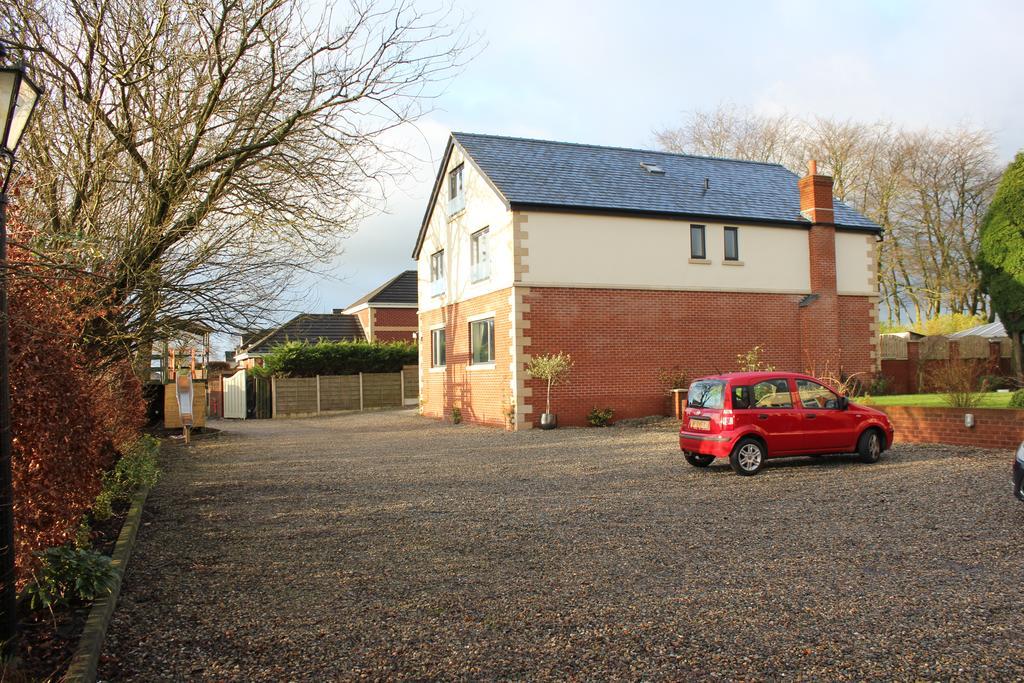 Fifty One And A Half Boutique B&B Clitheroe Exterior photo
